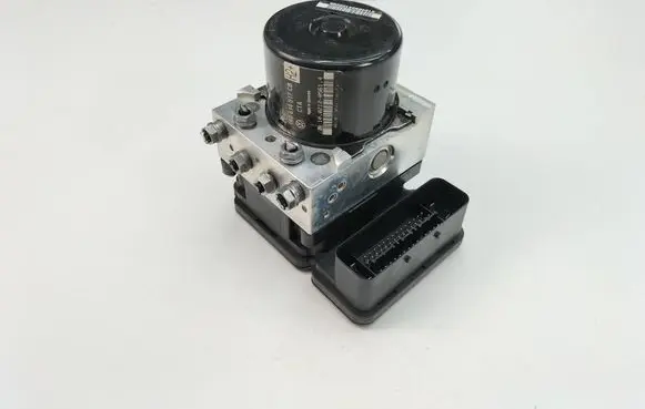 Seat Altea XL ABS Pump 1K0907379AT 1K0614517CB