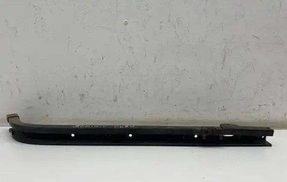 Citroen Berlingo Sliding door bottom rail 