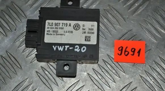 Volkswagen Touareg I Other control units/modules 7L0907719A
