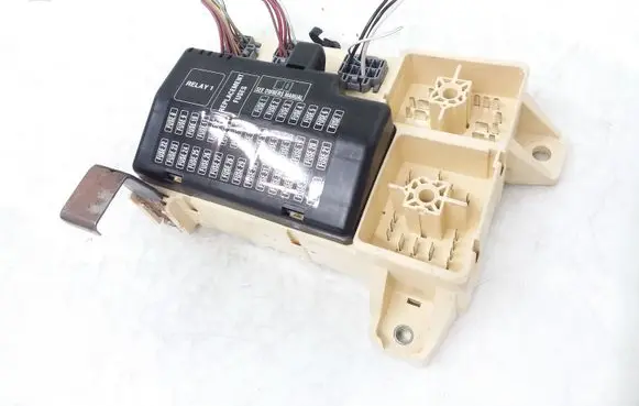 Jaguar S-Type Fuse module 6R8T14A067AA