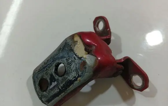 Nissan Micra Rear door lower hinge