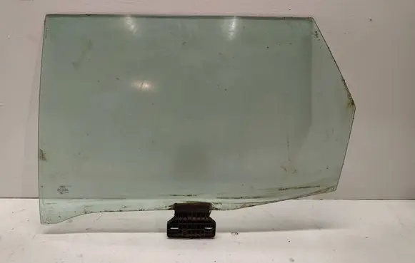 Audi A4 S4 B7 8E 8H Rear door window glass 43R00081 A011404 DOT90AS2M30A