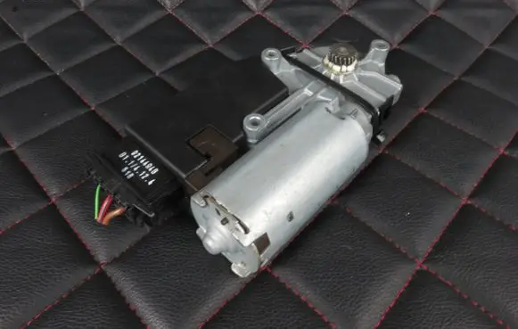 Volkswagen Eos Sunroof motor/actuator 1Q0959591B 9211618G