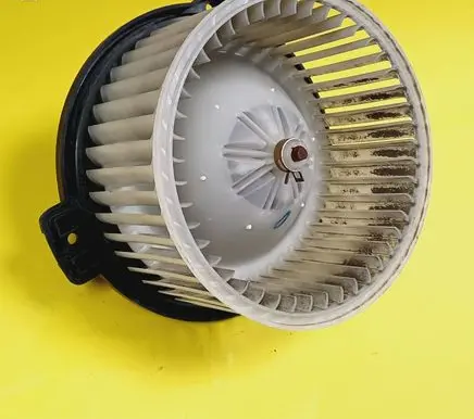 Mitsubishi Space Star Heater fan/blower 0130111191
