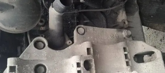 Volkswagen Sharan Engine mounting bracket 045903143C