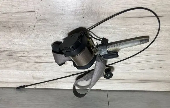 Mercedes-Benz SL R129 Front seatbelt
