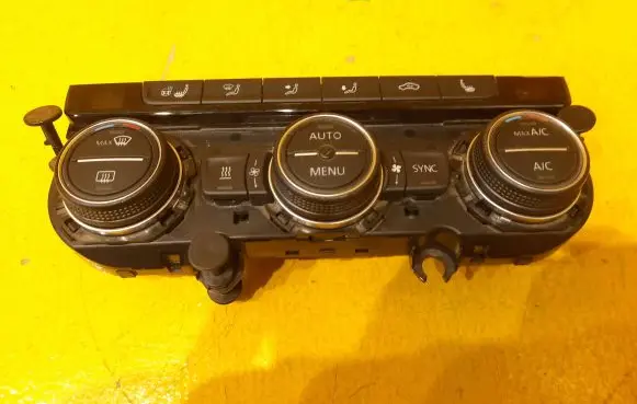 Volkswagen Tiguan Climate control unit 5NB907044N