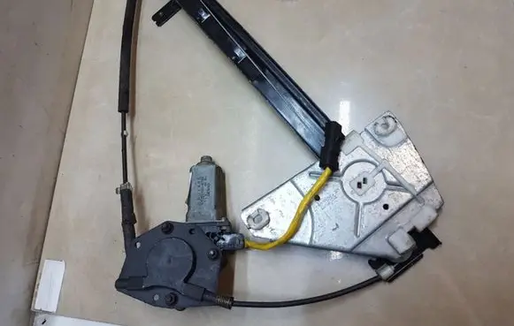 Jeep Grand Cherokee (WJ) Rear door window regulator motor AY0621008782