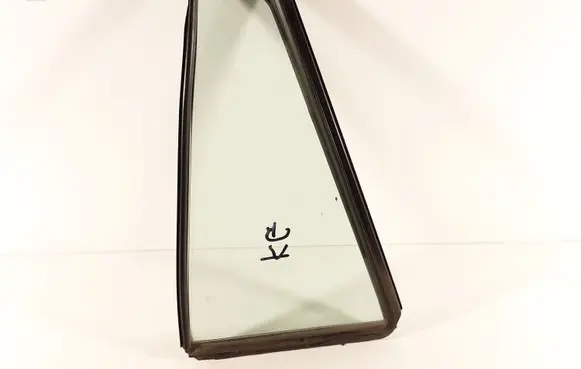 Subaru Legacy Rear vent window glass 43R00019 62284AJ030