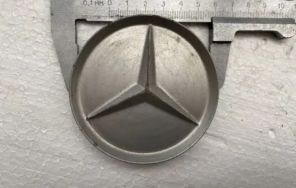 Mercedes-Benz C W202 Original wheel cap 2014010225