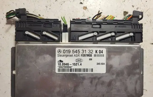 Mercedes-Benz CLK A208 C208 ABS control unit/module 0195453132 10094615214 DSU7H09E44