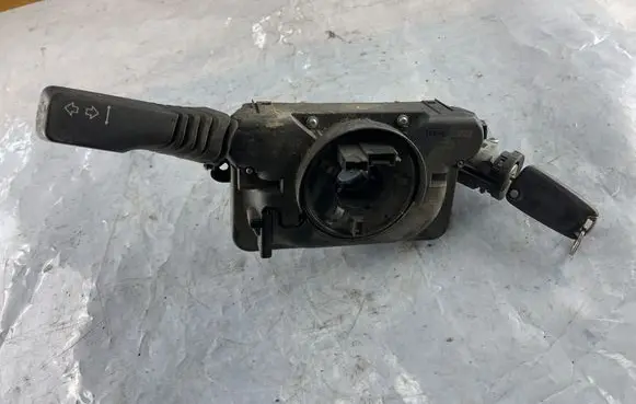 Opel Zafira B Ignition lock N0501882
