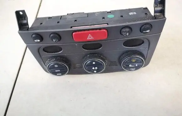 Alfa Romeo 147 Climate control unit 01560513720