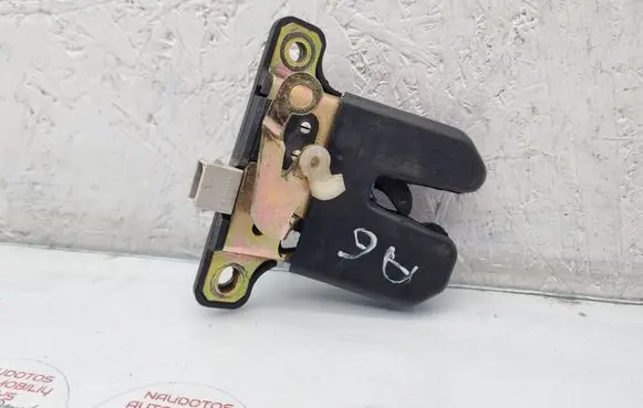 Audi A6 S6 C5 4B Tailgate/trunk/boot lock/catch/latch 4B5827505B