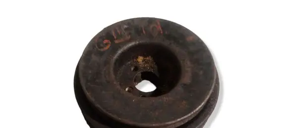Volkswagen Golf III Crankshaft pulley 028105253