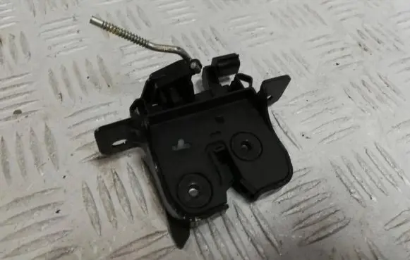 Dacia Sandero Loading door lock 905037373R 40707205