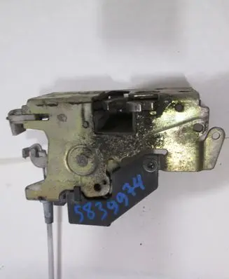 Mercedes-Benz Sprinter W901 W902 W903 W904 Front door lock A9017200235 9017200235 A9017201135