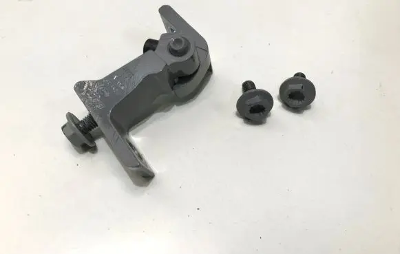 Volkswagen Golf VIII Rear door upper hinge 5H0833402A