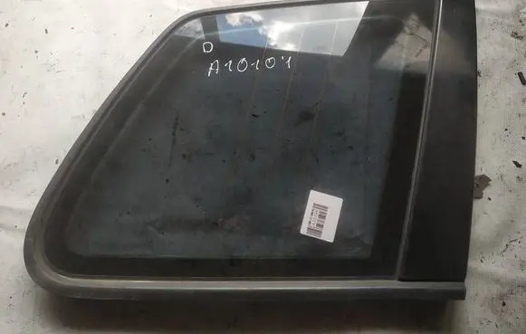 Volkswagen Touareg I Rear side window as2