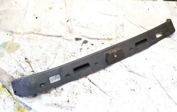 Mercedes-Benz E W211 Other trunk/boot trim element a2117470187