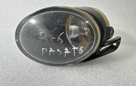 Volkswagen PASSAT B6 Front fog light 27129400