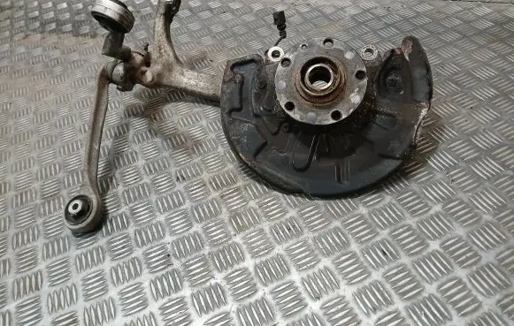 Audi A4 S4 B7 8E 8H Front wheel hub spindle knuckle