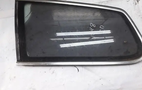Volkswagen PASSAT B7 Rear side window