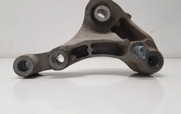 Opel Astra K Gearbox mounting bracket 13364130