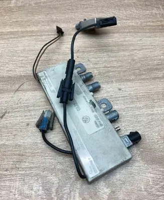BMW 5 E39 Aerial antenna amplifier 8378090 8362532