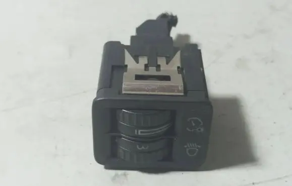 Volkswagen PASSAT B6 Headlight level height control switch 3C0941333A