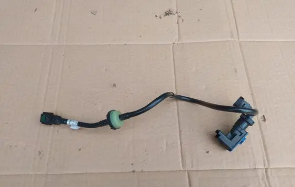 Ford Kuga II Hydraulic servotronic pressure valve 9677783780