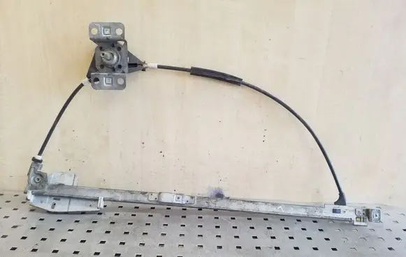 Volkswagen Transporter - Caravelle T4 Front door manual window regulator 701837501