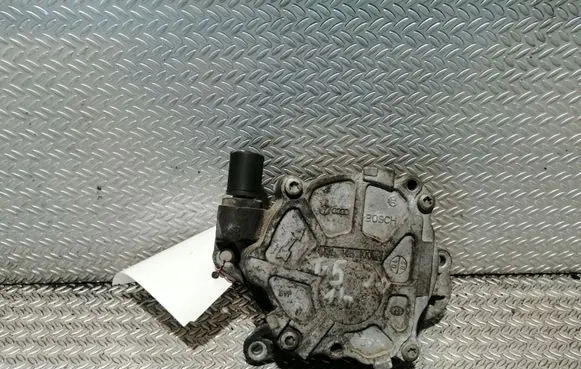 Volkswagen Transporter - Caravelle T5 Vacuum pump 03L145100