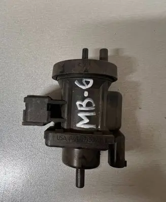 Mercedes-Benz C W203 Turbo solenoid valve A0005450427