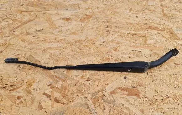 Volvo V70 Front wiper blade arm 8624266