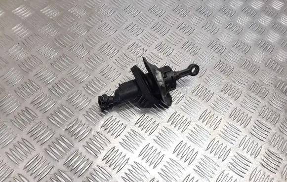 Clutch master cylinder