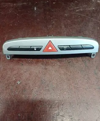 Peugeot 308 SW Hazard light switch 03069010 9659215177
