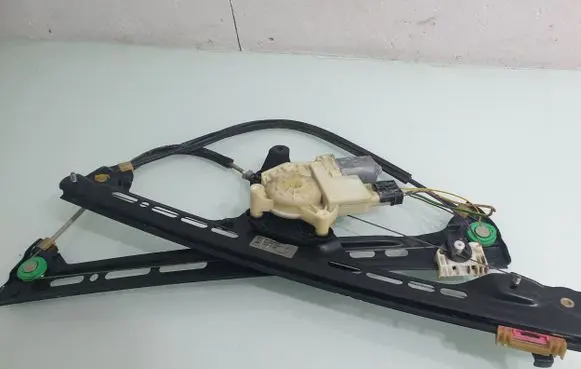 Citroen C4 Grand Picasso Front door window regulator with motor 9675924680