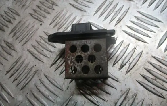 Citroen Xsara Picasso Coolant fan relay 