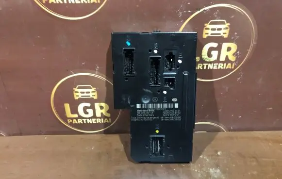 Mercedes-Benz C W204 SAM control unit 5DK00922549 A2049006401