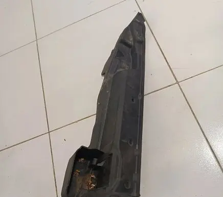 BMW X5 F15 Other engine bay part 15671610 64319245595 068580000