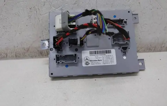 Mercedes-Benz C W205 SAM control unit A2059006330 2059006330