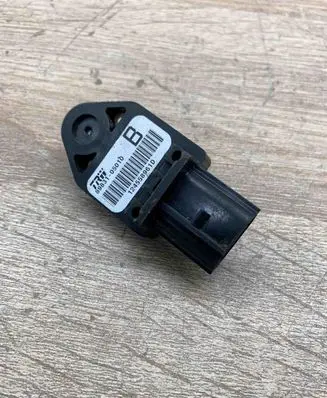 Toyota Avensis T250 Airbag deployment crash/impact sensor 8983105010 USED