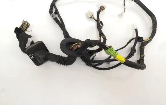 Hyundai H-1, Starex, Satellite Front door wiring loom 916004H730