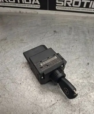 Mercedes-Benz C W203 Ignition lock 2035450508 33002105 7006913010206145