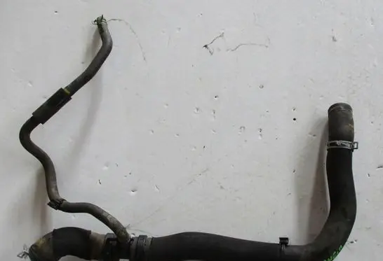 Renault Megane III Engine coolant pipe/hose 1800430315C