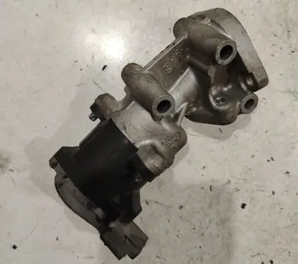 Peugeot 607 EGR valve 4R8Q90475AC