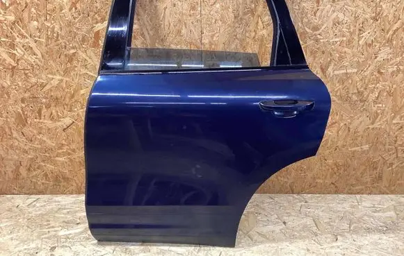 Porsche Cayenne (92A) Rear door 95853301100 7P0833311