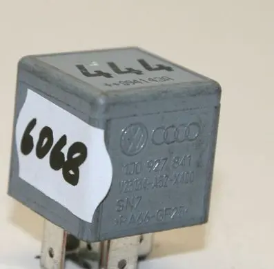 Volkswagen Golf IV Other relay 1J0927841