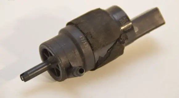 Audi A4 S4 B8 8K Windscreen/windshield washer pump 8K5955647